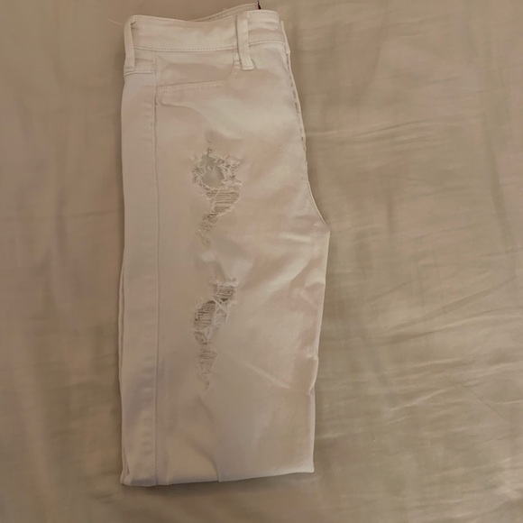 Lightly Worn Hollister High Rise Ankle - Picture 3 of 5